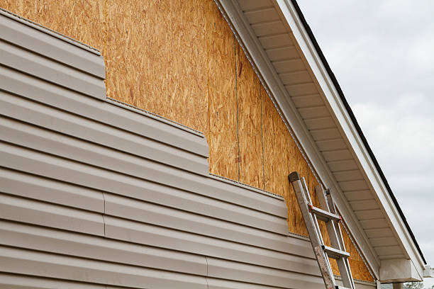 24/7 Emergency Wood Siding experts in Girard, IL